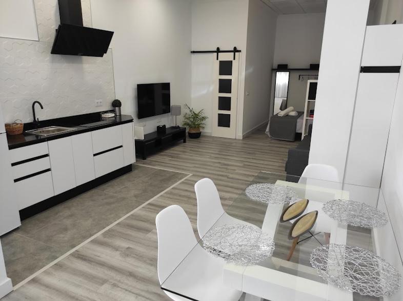 Apartamento Turistico Lyra Baena Extérieur photo