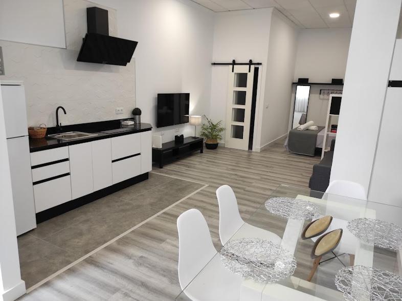 Apartamento Turistico Lyra Baena Extérieur photo