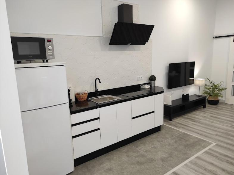 Apartamento Turistico Lyra Baena Extérieur photo