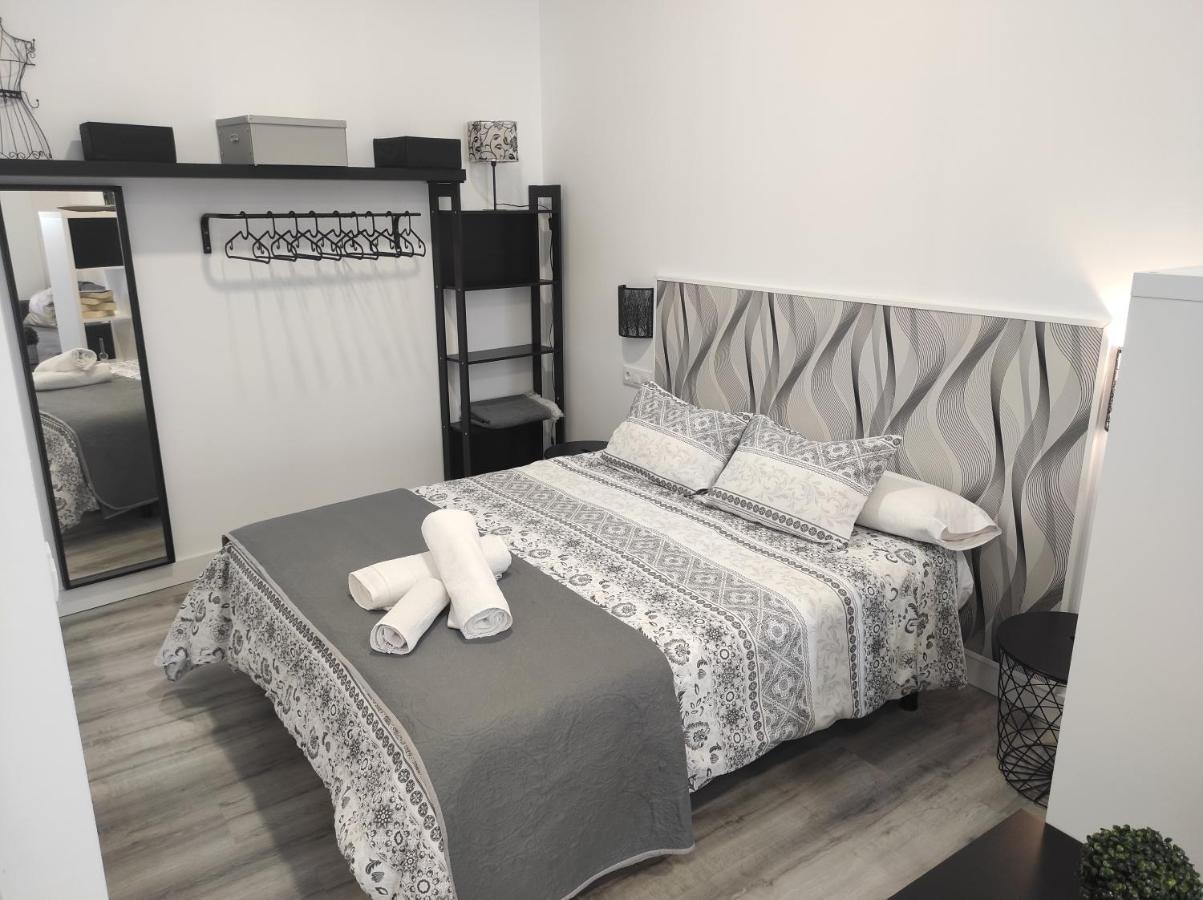 Apartamento Turistico Lyra Baena Extérieur photo